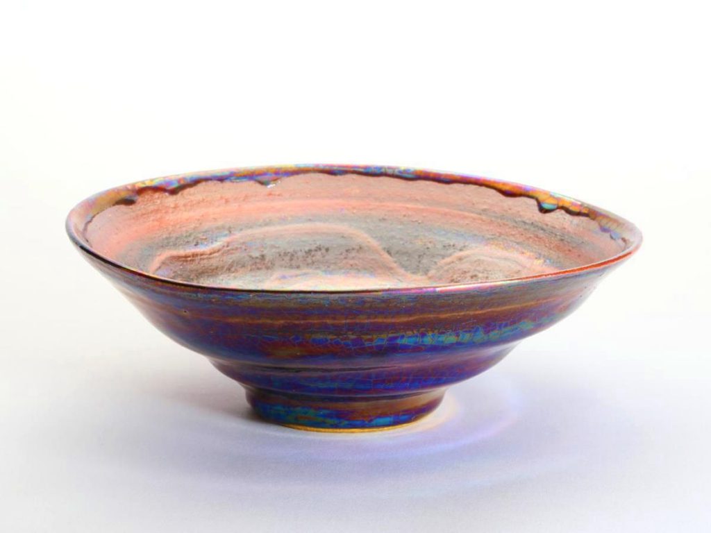 陶芸家中野拓がこと座環状星雲をモチーフに創作した器　彩泥ラスター colored slip ware luster pottery ceramic art Lyra Ring Nebula-inspired created by a ceramist Taku Nakano