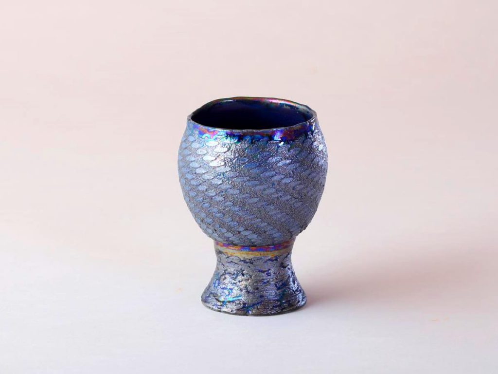 陶芸家中野拓が水星をモチーフに創作した器　彩泥コバルトシルバーラスター colored slip ware luster pottery ceramic art Mercury-inspired Mirror ball created by a ceramist Taku Nakano