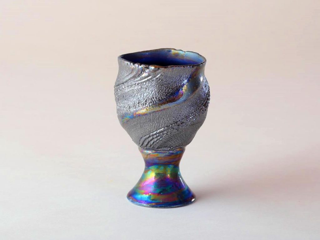 陶芸家中野拓が地球をモチーフに創作した器　彩泥チタニウムシルバーラスター colored slip ware luster pottery ceramic art Earth-inspired created by a ceramist Taku Nakano