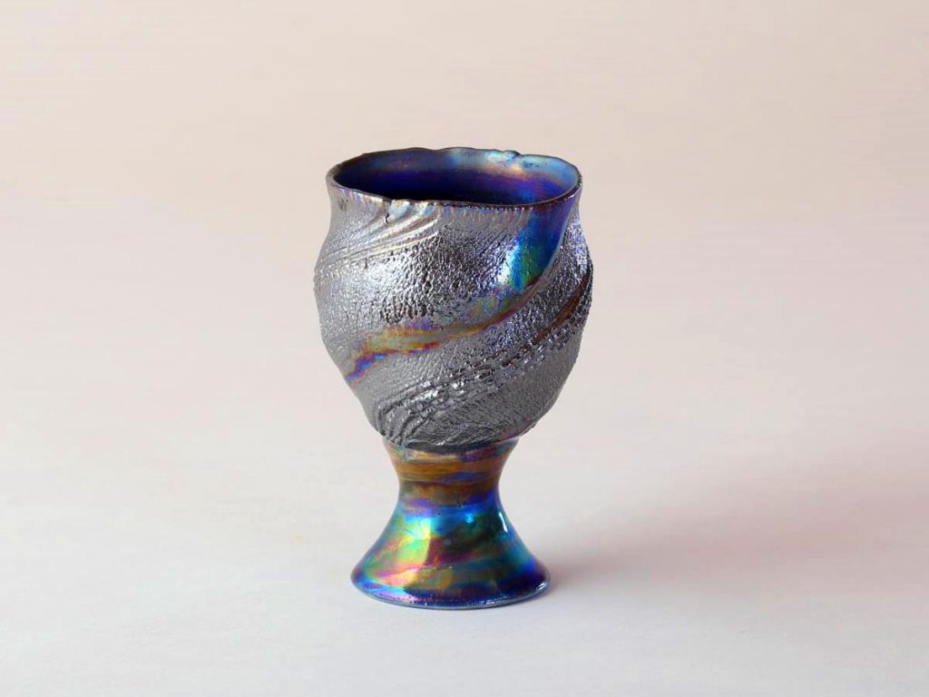 陶芸家中野拓が地球をモチーフに創作した器　彩泥チタニウムシルバーラスター colored slip ware luster pottery ceramic art Earth-inspired created by a ceramist Taku Nakano