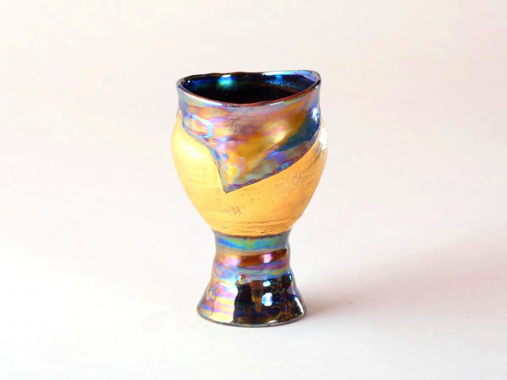 陶芸家中野拓が太陽をモチーフに創作した器　彩泥ゴールドラスター colored slip ware luster pottery ceramic art Solar Sun Coronal hole-inspired created by a ceramist Taku Nakano