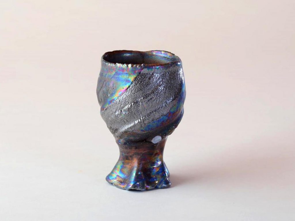陶芸家中野拓が海王星をモチーフに創作した器　彩泥コバルトシルバーラスター colored slip ware luster pottery ceramic art Neptune-inspired created by a ceramist Taku Nakano